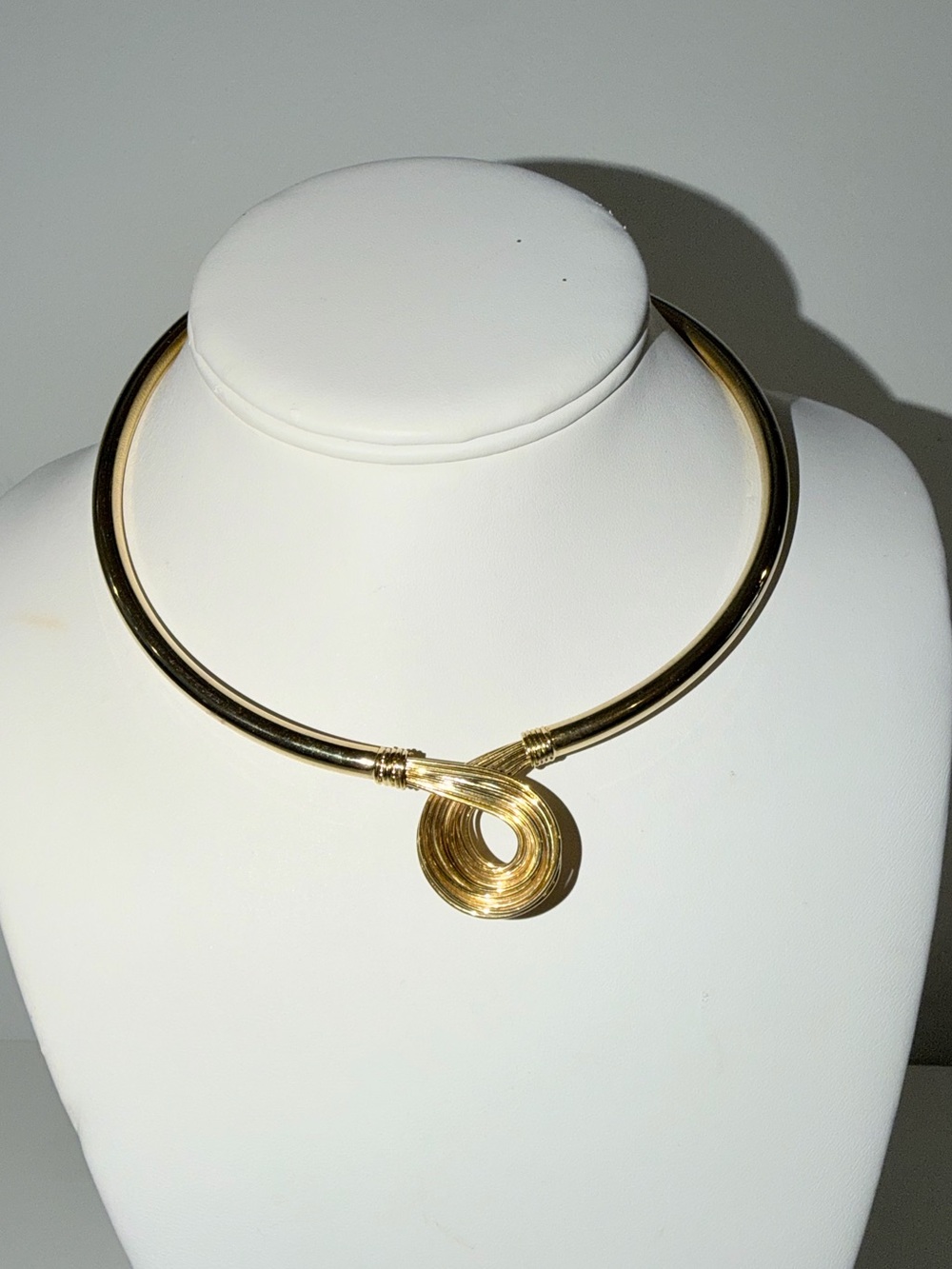 Gold-tone Twisted Choker Necklace